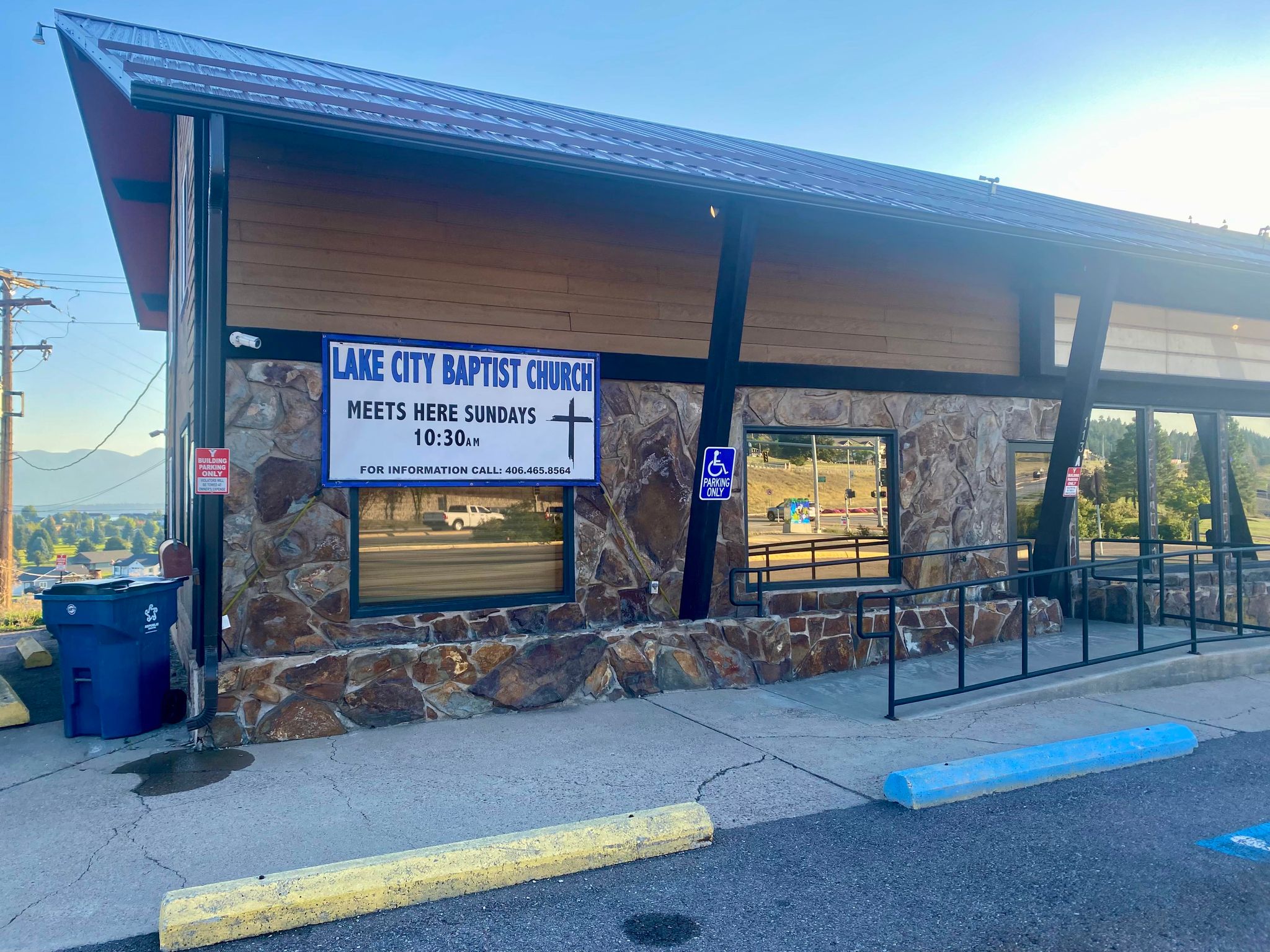 Lake City Baptist Church building